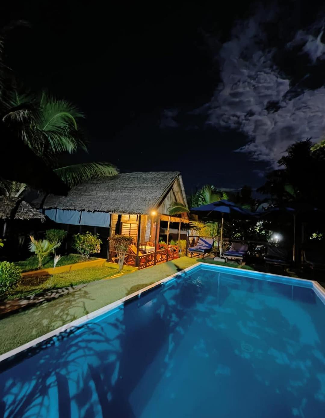 Bungalows Des Tropiques Nosy-Be エクステリア 写真